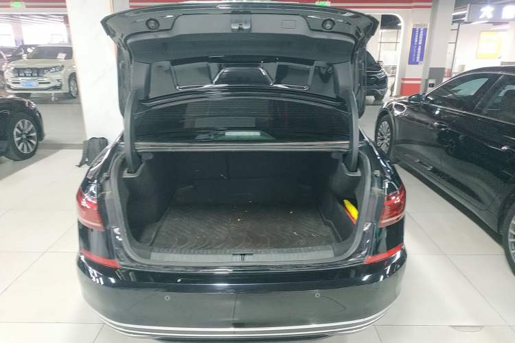 Used Volkswagen Passat 2023 Revised 330TSI Starry Elite Edition Trunk