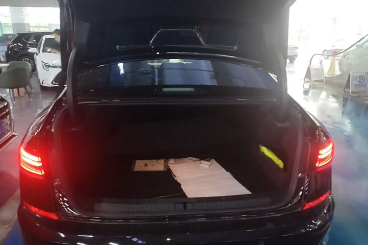 Used Volkswagen Passat 2023 330TSI Starry Elite Edition Trunk