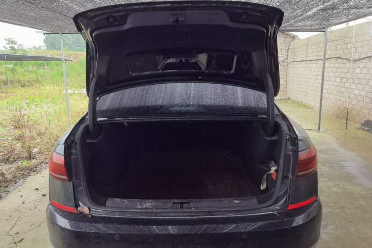 Used Volkswagen Passat 2023 330TSI Elite Edition Trunk