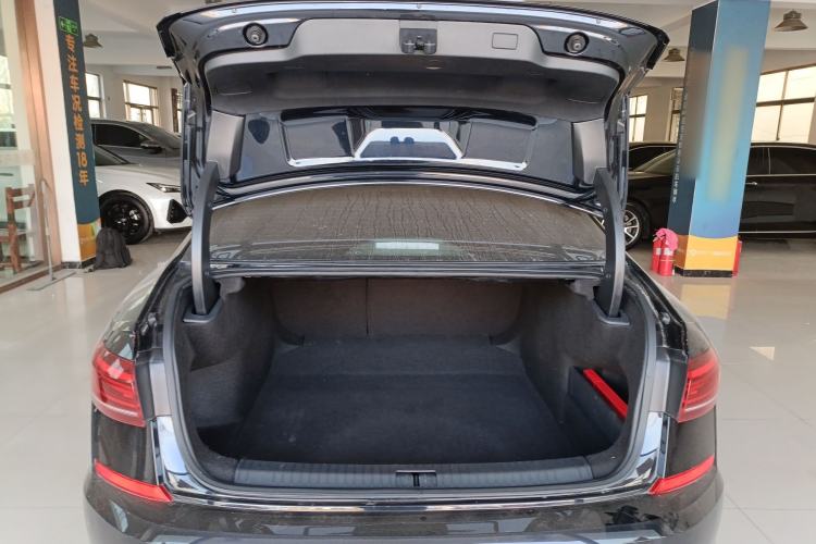 Used Volkswagen Passat 2023 280TSI Business Edition Trunk