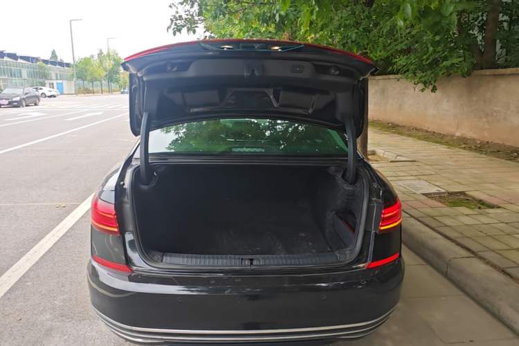 Used Volkswagen Passat 2023 Facelift 330TSI Luxury Edition Trunk