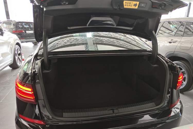 Used Volkswagen Passat 2023 Revised 330TSI Starry Elite Edition Trunk