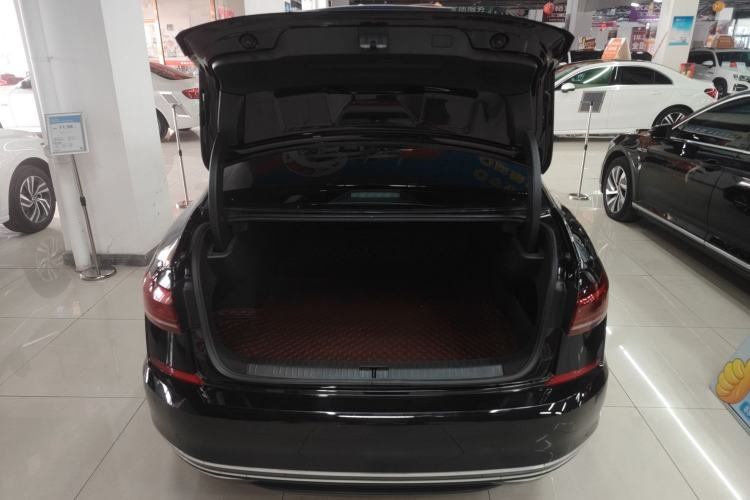 Used Volkswagen Passat 2023 330TSI Elite Edition Trunk