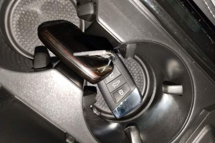 Used Volkswagen Passat 2023 Facelift 330TSI Luxury Edition Vehicle Key