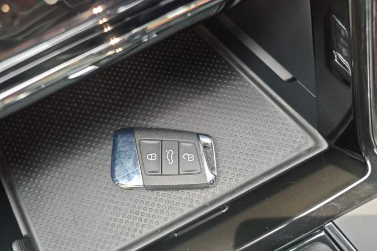 Used Volkswagen Passat 2023 Revised 330TSI Elite Edition Vehicle Key