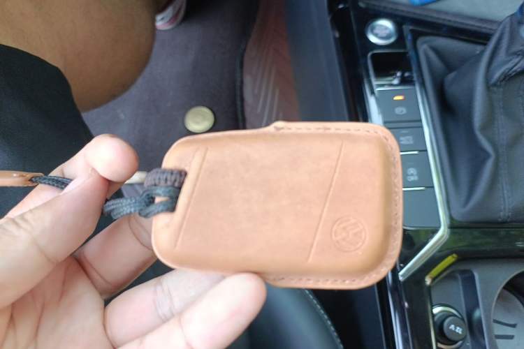 Used Volkswagen Passat 2023 330TSI Elite Edition Vehicle Key