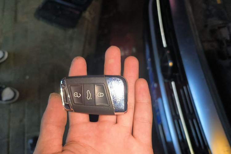 Used Volkswagen Passat 2023 380TSI Luxury Edition Vehicle Key
