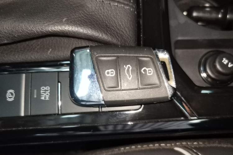 Used Volkswagen Passat 2023 330TSI Elite Edition Vehicle Key