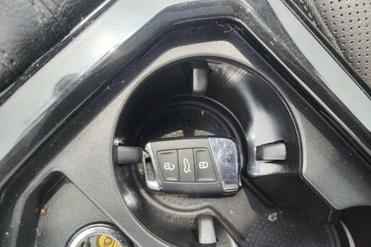 Used Volkswagen Passat 2023 330TSI Prestige Edition Vehicle Key