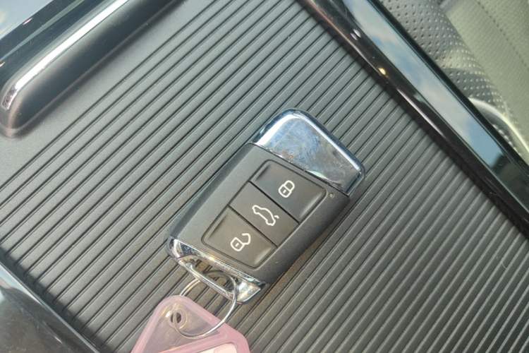 Used Volkswagen Passat 2023 Restyled 330TSI Starry Luxury Edition Vehicle Key