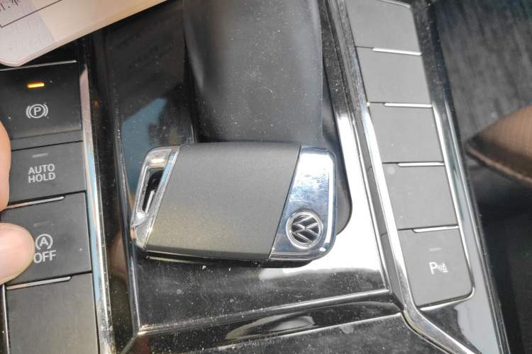 Used Volkswagen Passat 2023 330TSI Elite Edition Vehicle Key