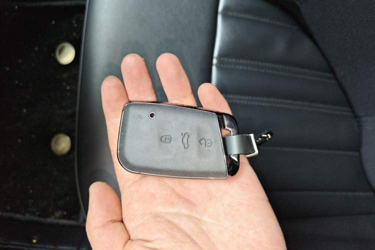 Used Volkswagen Passat 2023 330TSI Starry Elite Edition Vehicle Key