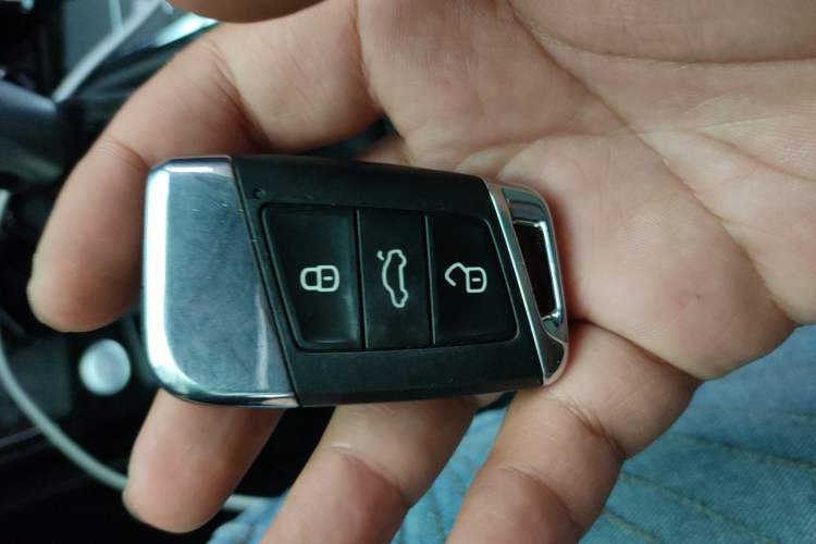 Used Volkswagen Passat 2023 330TSI Prestige Edition Vehicle Key