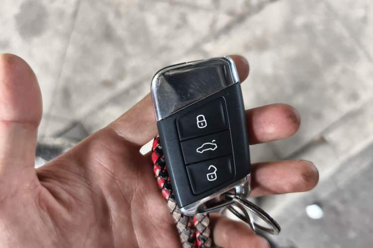 Used Volkswagen Passat 2023 Revised 330TSI Elite Edition Vehicle Key