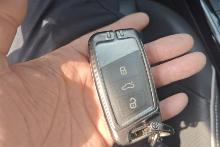 Used Volkswagen Passat 2023 330TSI Prestige Edition Vehicle Key