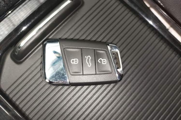 Used Volkswagen Passat 2023 Revised 330TSI Elite Edition Vehicle Key