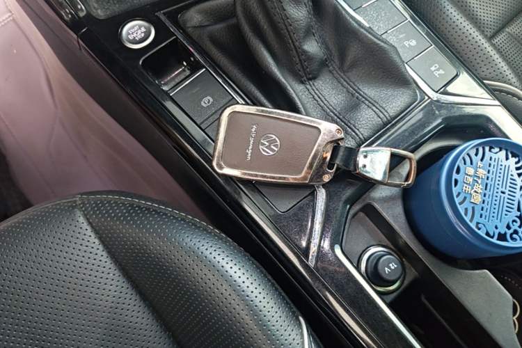 Used Volkswagen Passat 2023 Facelift 330TSI Luxury Edition Vehicle Key