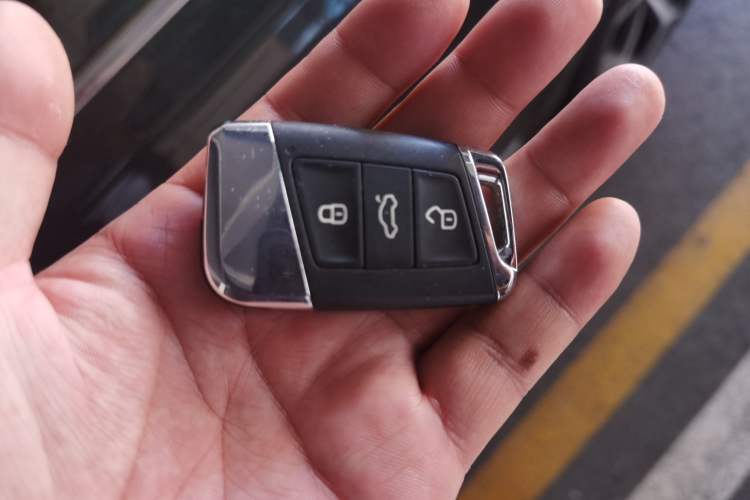 Used Volkswagen Passat 2023 330TSI Elite Edition Vehicle Key