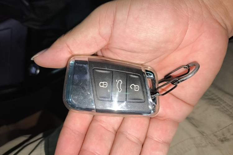 Used Volkswagen Passat 2023 Facelift 330TSI Luxury Edition Vehicle Key