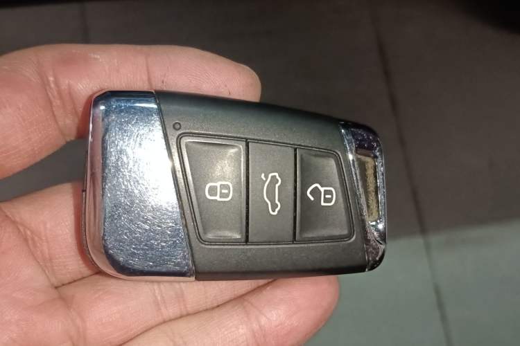 Used Volkswagen Passat 2023 Revised 330TSI Elite Edition Vehicle Key