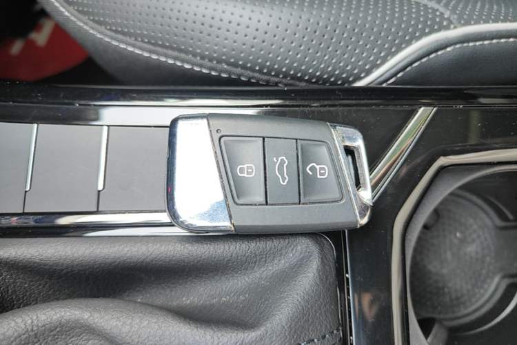 Used Volkswagen Passat 2023 330TSI Starry Luxury Edition Vehicle Key