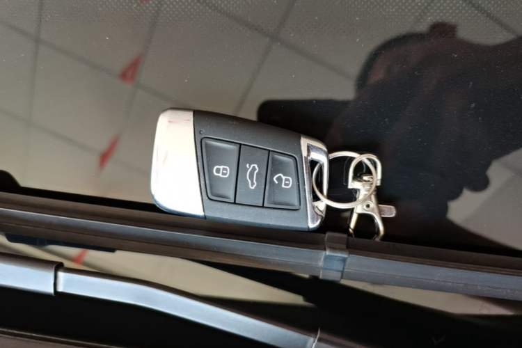Used Volkswagen Passat 2023 330TSI Elite Edition Vehicle Key