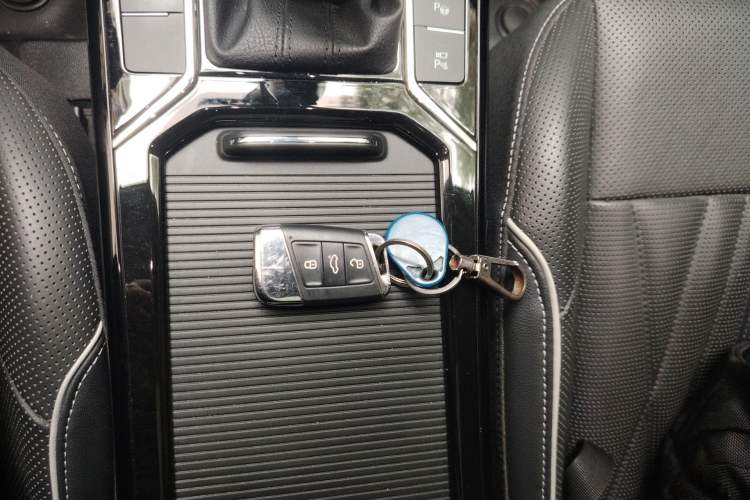 Used Volkswagen Passat 2023 330TSI Luxury Edition Vehicle Key