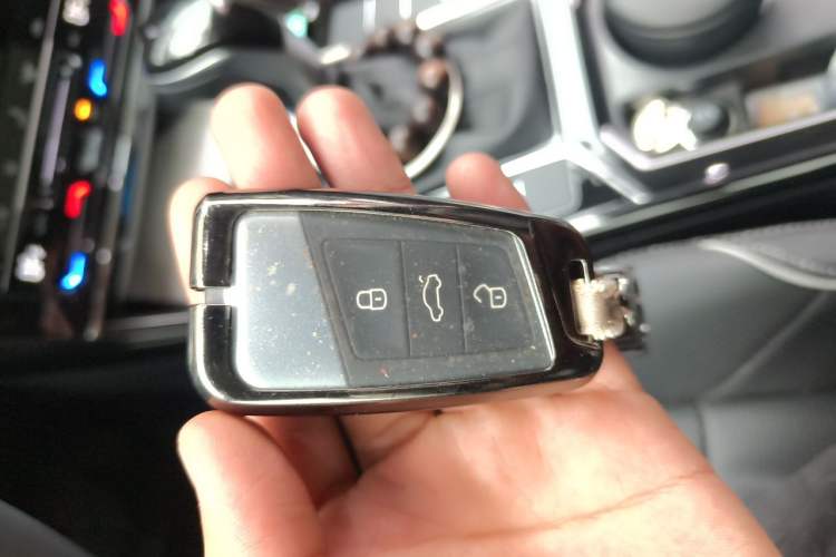 Used Volkswagen Passat 2023 Revised 380TSI Luxury Edition Vehicle Key