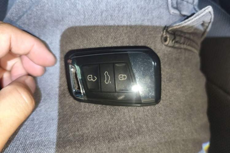 Used Volkswagen Passat 2023 Restyled 330TSI Starry Luxury Edition Vehicle Key