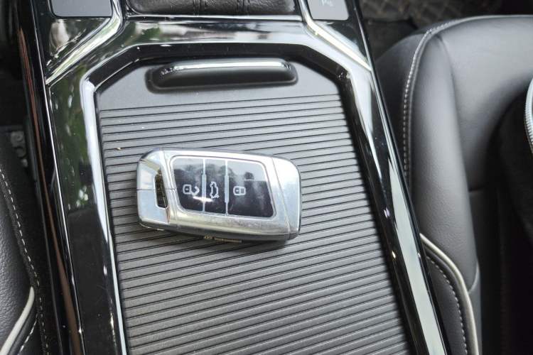 Used Volkswagen Passat 2023 330TSI Elite Edition Vehicle Key