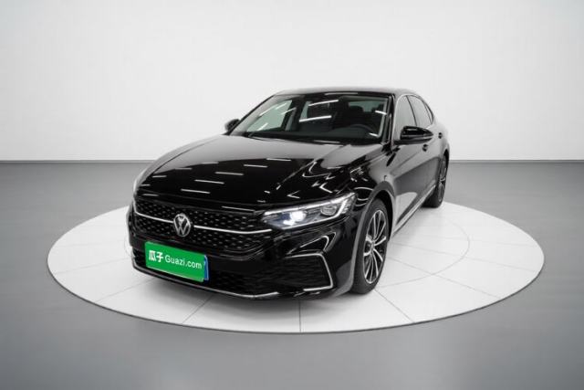 Used Volkswagen Passat 2023 330TSI Starry Luxury Edition