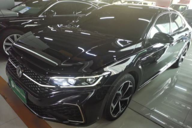 Used Volkswagen Passat 2023 Restyled 330TSI Starry Luxury Edition