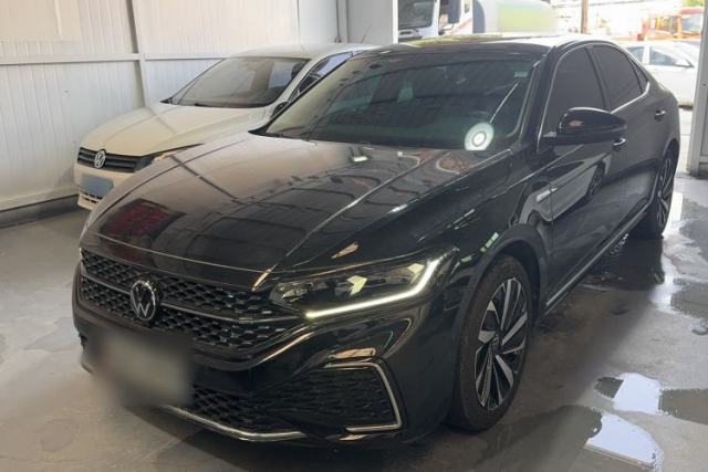 Volkswagen Passat 2023 330TSI Starry Elite Edition usado