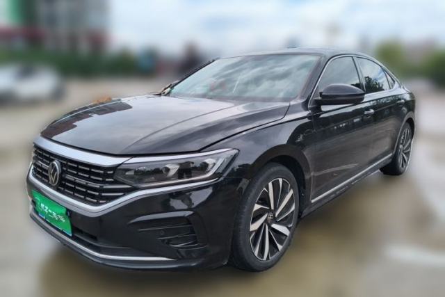 Ojetý Volkswagen Passat 2023 330TSI Elite Edition