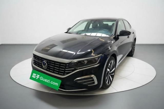Volkswagen Passat 2023 Revised 380TSI Luxury Edition usado