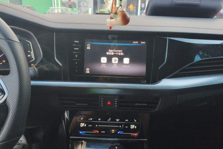 Used Volkswagen Passat 2023 Revised 330TSI Starry Elite Edition Audio And AC Panel