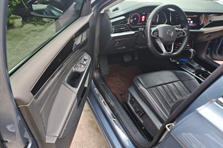 Used Volkswagen Passat 2023 Revised 330TSI Elite Edition Driver Seat