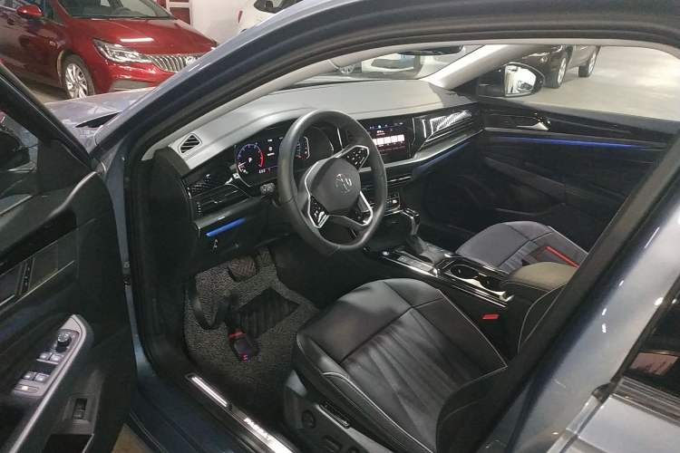 Used Volkswagen Passat 2023 330TSI Starry Luxury Edition Driver Seat