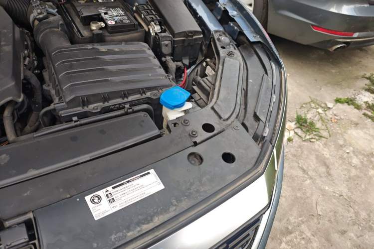 Used Volkswagen Passat 2023 Revised 330TSI Elite Edition Engine Bay Left