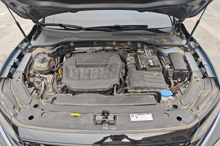 Used Volkswagen Passat 2023 Revised 330TSI Starry Elite Edition Engine Bay