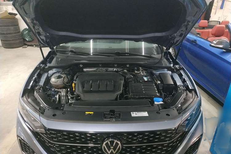 Used Volkswagen Passat 2023 330TSI Starry Luxury Edition Engine Bay