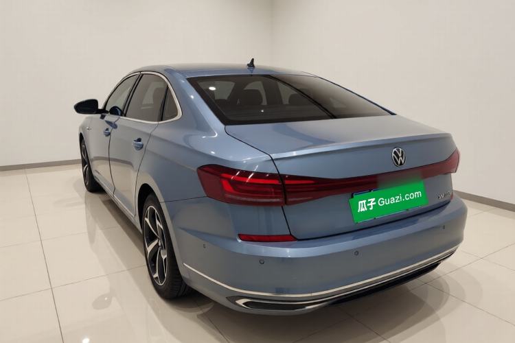 Used Volkswagen Passat 2023 330TSI Starry Luxury Edition Exterior 3