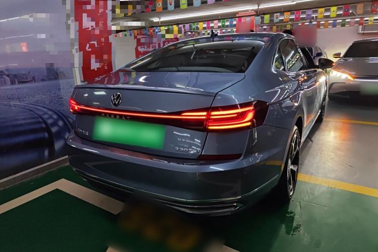 Used Volkswagen Passat 2023 330TSI Starry Luxury Edition Exterior 3