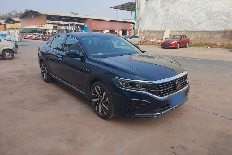 Used Volkswagen Passat 2023 Revised Version 380TSI Flagship Edition Front Right 45 Deg