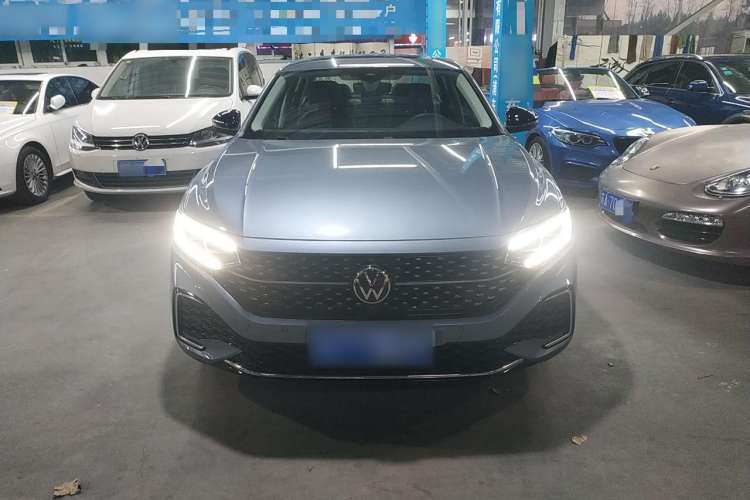 Used Volkswagen Passat 2023 330TSI Starry Luxury Edition Front
