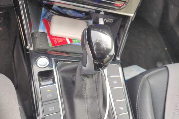 Used Volkswagen Passat 2023 330TSI Prestige Edition Gear Lever