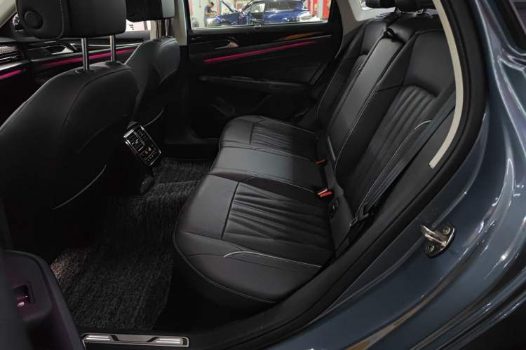 Used Volkswagen Passat 2023 330TSI Starry Luxury Edition Interior 4