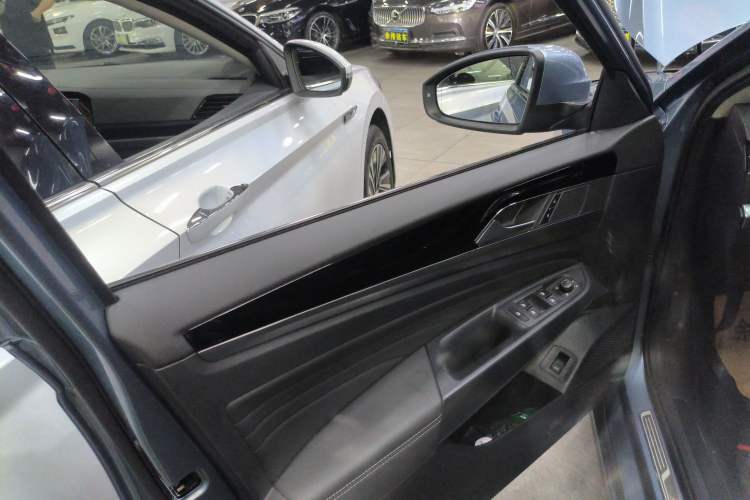 Used Volkswagen Passat 2023 Revised 330TSI Elite Edition Left Front Door Interior