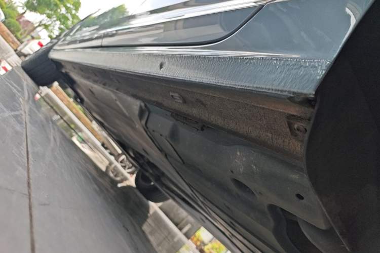 Used Volkswagen Passat 2023 Revised 330TSI Elite Edition Left Side Sill