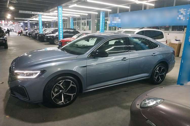 Used Volkswagen Passat 2023 330TSI Starry Luxury Edition Left Side